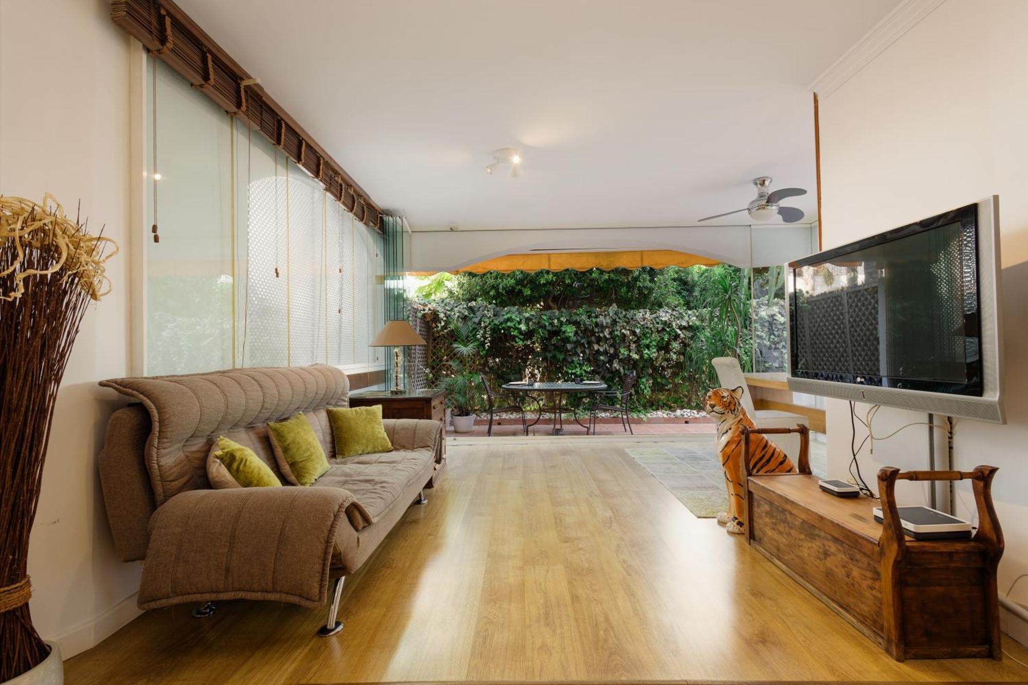 Ground Floor Holiday Apartment With Terrace And Pool In Puerto Banus, 马尔韦利亚 外观 照片